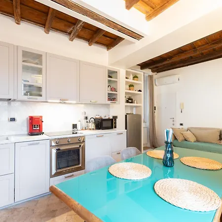 Labanca's Luxury Navona 2 Apartment *