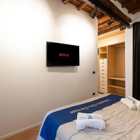 Labanca's Luxury Navona 2 *